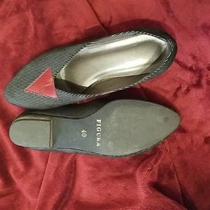 FIGURA size 40 pinstriped flat slip on red triangle detail